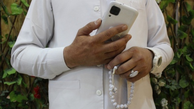 Παράνοια στο Αφγανιστάν - Οι Taliban απαγορεύουν τα smartphones – Στρατοδικείο για όποιον παραβιάζει την εντολή