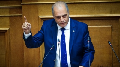 Τρομερός Βελόπουλος στη Βουλή: Εύχομαι τον πύραυλο του F-16 που χτύπησε το κυβερνητικό κτίριο στη Συρία να τον είχε ρίξει Έλληνας πιλότος