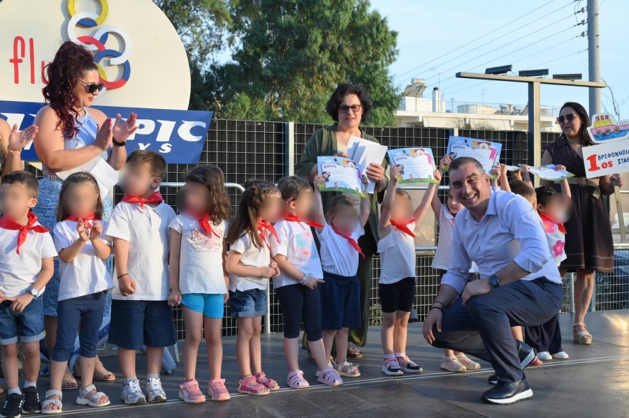 Δήμαρχος Ελληνικού - Αργυρούπολης με όραμα: Ξεχωριστή γιορτή του Κωνσταντάτου για τα παιδιά που αποφοιτούν από τους παιδικούς σταθμούς