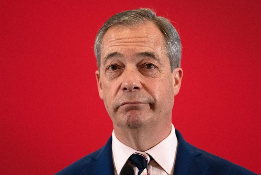 Ο Farage «καρφώνει» Trump: «Ο Putin τον έκανε να δείχνει ανόητος»