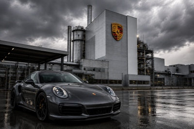 «Αιμορραγεί» η Porsche: Βουτιά στα έσοδα και λουκέτο σε 4.000 θέσεις εργασίας - Στα αζήτητα τα πολυτελή οχήματα