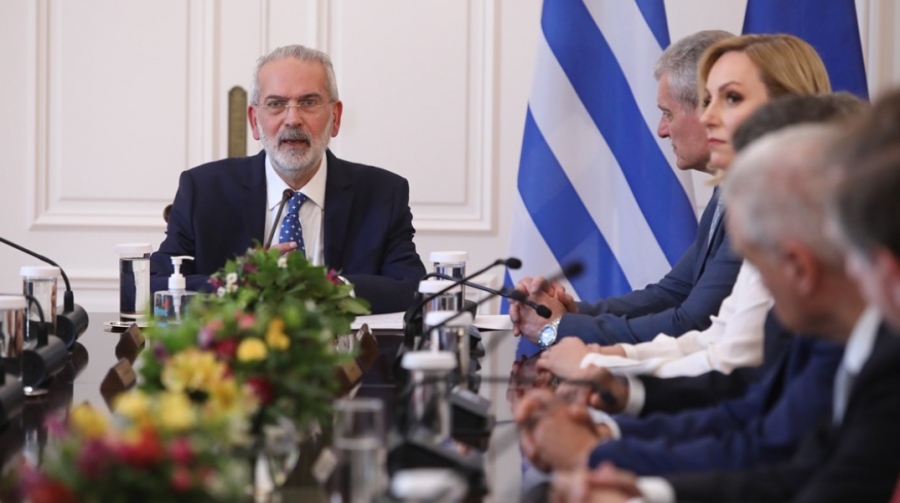 Σαρμάς: Να είμαστε αντικειμενικοί και αμερόληπτοι - Tα πρόσωπα «κλειδιά» της υπηρεσιακής κυβέρνησης