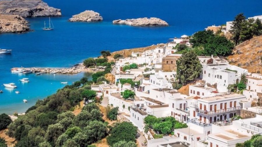 Ελληνικός προορισμός στους καλύτερους με καλοκαιρινή αύρα