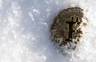 Ψυχρό σοκ στην παραγωγή Bitcoin - Κατέρρευσε το mining στις ΗΠΑ, αποκαλύφθηκαν τα όρια του δικτύου