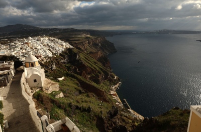 Σεισμοί στη Σαντορίνη: Παρατείνονται τα έκτακτα μέτρα - Κλειστά σχολεία και αποφυγή συναθροίσεων