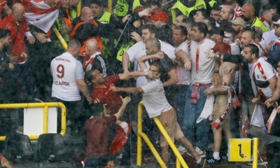 Euro 2024 - «Μάχες σώμα με σώμα»: Τούρκοι και Γεωργιανοί πιάστηκαν στα χέρια στο Σίγκναλ Ιντούνα Παρκ (video)