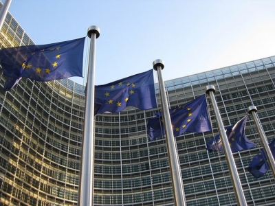 ΕΕ: Νέος φόρος στις μεγάλες επιχειρήσεις για την ενίσχυση του προϋπολογισμού