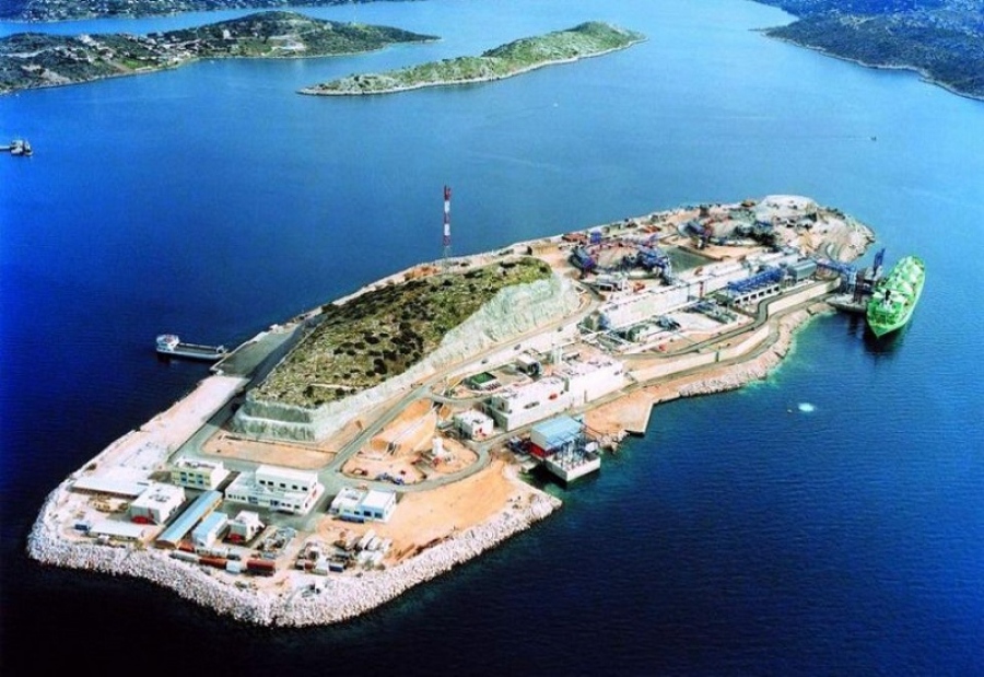 Εγκρίθηκε από το ΥΠΕΝ η νέα πλωτή προβλήτα Small Scale LNG στη Ρεβυθούσα