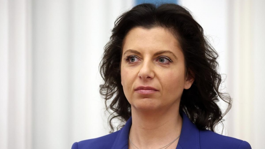 Σαρκαστική Simonyan κατά Macron: Ποιος είναι ο επόμενος στη σειρά να του ρίξει ένα χαστούκι;