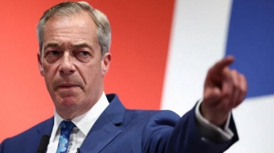 Nigel Farage (Βρετανία): Να κατεβούν οι Ουκρανικές σημαίες από δημόσια κτήρια