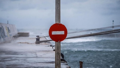 Απαγορευτικό απόπλου από Πειραιά και Ραφήνα για Κυκλάδες λόγω ισχυρών ανέμων