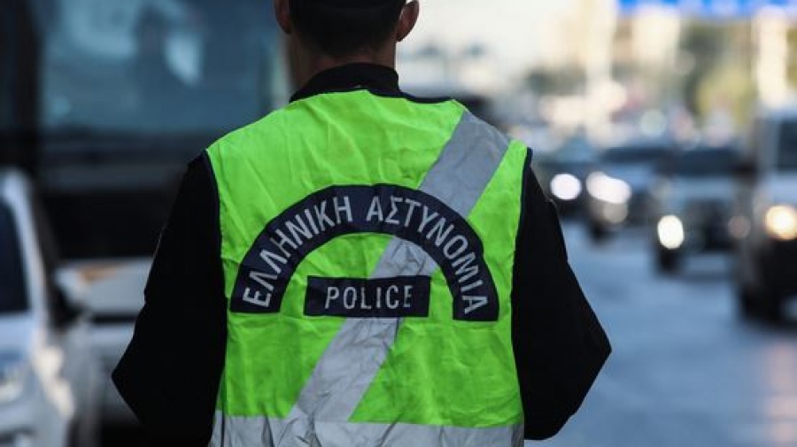 ΕΛ.ΑΣ - νέος Κ.Ο.Κ.: Σαρωτικοί έλεγχοι για τη χρήση κράνους - Στο στόχαστρο και  επιχειρήσεις ενοικίασης δικύκλων