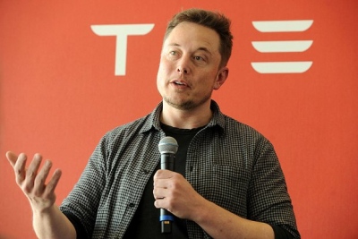 Ο Musk αγόρασε εκατομμύρια μετοχές της Tesla