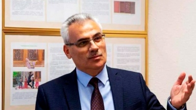 Τους κόβει τον αέρα η Ρωσία -  Ο επικεφαλής της διασποράς του Αζερμπαϊτζάν εγκαταλείπει τη Μόσχα