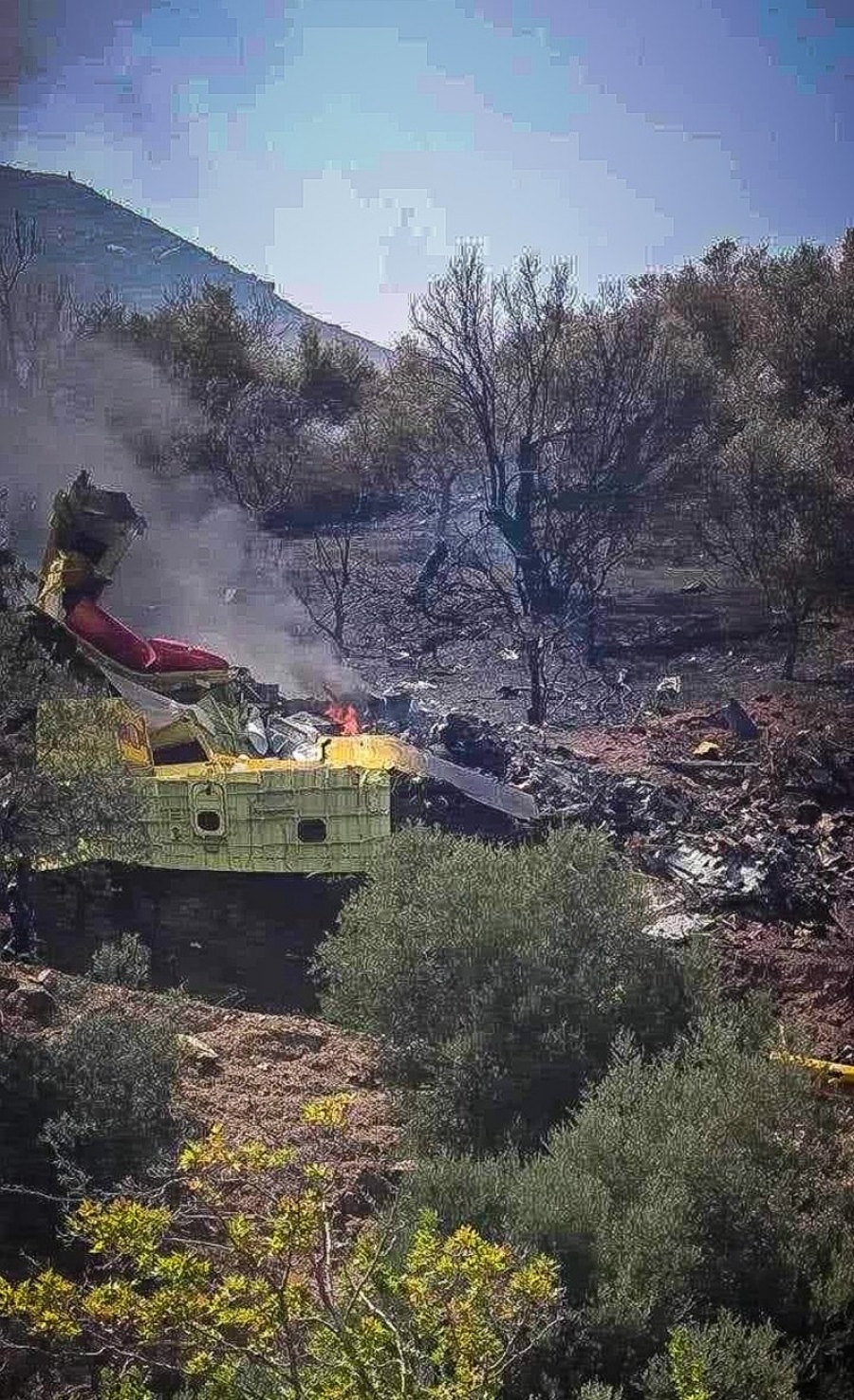 Εθνική Τραγωδία: Νεκροί δύο πιλότοι Canadair και ένας κτηνοτρόφος στην Κάρυστο - Τριήμερο πένθος