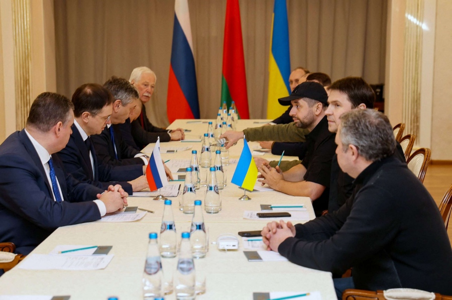 Dmitriev (Ρωσία): Η Βρετανία τίναξε στον αέρα τις διαπραγματεύσεις για την Ουκρανία το 2022