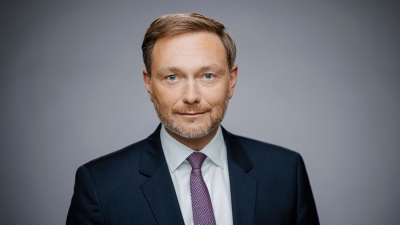 Lindner: Ζητά συνδρομή και άλλων χωρών για την ενίσχυση της άμυνας της Ουκρανίας