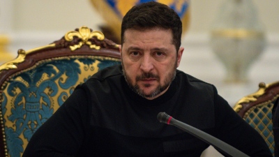 Σκηνικό χάους στις διαπραγματεύσεις για την Ουκρανία – Zelensky: Ζούμε μια Santa Barbara ενώ η Ουκρανία καίγεται