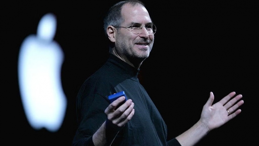 Ο υπολογιστής του Steve Jobs πωλείται στο Διεθνές Οικονομικό Φόρουμ της Αγίας Πετρούπολης για 35 εκατομμύρια ρούβλια
