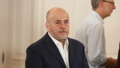 Behind the scenes – Alafouzos's fury over the foul odor and the attack on the government regarding a specific shipowner
