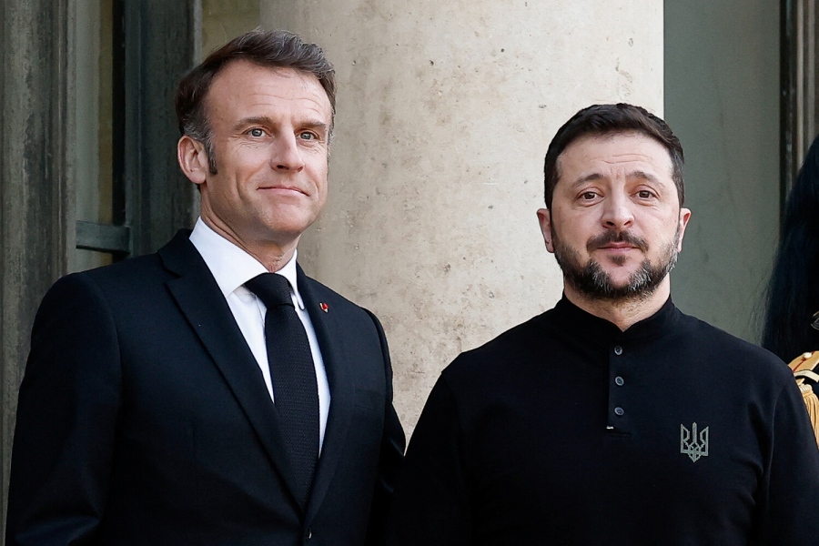 Στο Παρίσι ο Zelensky, συνάντηση με Macron - Ανοιχτά δύσκολα ζητήματα