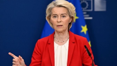 Άγριο «κράξιμο» στο Χ στην «ανίκανη» Von der Leyen: «Ursula, όταν παίζεις με τη φωτιά, καίγεσαι»
