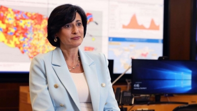 ΗΠΑ: Παραιτήθηκε η επικεφαλής των CDC Rochelle Walensky υπέρμαχος των μαζικών εμβολιασμών για Covid