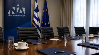 Ώρα αποφάσεων: «Βράζει» η γαλάζια ομάδα στο Lolita’s σήμερα - Σκληρές παρεμβάσεις, εκλογικά σενάρια και γκρίνια για το Μαξίμου