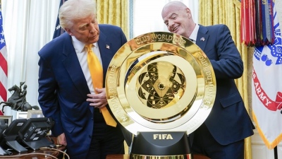 Προσκύνησε και η FIFA - Στον τελικό του Παγκοσμίου Κυπέλλου ο Trump  - Infantino: Θα παραδώσουμε μαζί το τρόπαιο