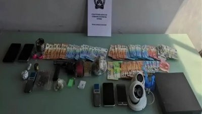 Πειραιάς: Συνελήφθησαν τρία άτομα, μέλη εγκληματικής ομάδας, για διακίνηση ναρκωτικών ουσιών