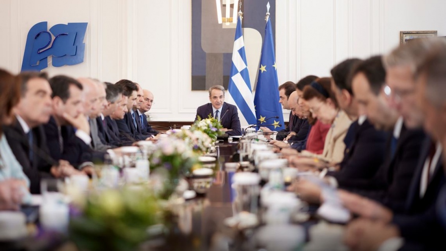 Πανικός Μητσοτάκη: Πολιτική βαβέλ τα νέα κόμματα με κοινό τόπο την καταγγελία της κυβέρνησης - Διπλή η απάντησή μας