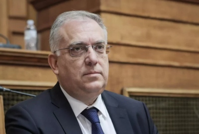 Ο Θεοδωρικάκος νομοθέτησε κατά Θεοδωρικάκου με έναν χρόνο καθυστέρηση... μετά το μπάχαλο και τον νόμο έκτρωμα