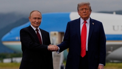 Συνάντηση Trump - Putin στην Αλάσκα: Οι φωτογραφίες ενός ιστορικού τετ α τετ