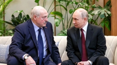 Μαραθώνιες συνομιλίες Putin και Lukashenko στο Valdai για τις ουκρανικές απειλές