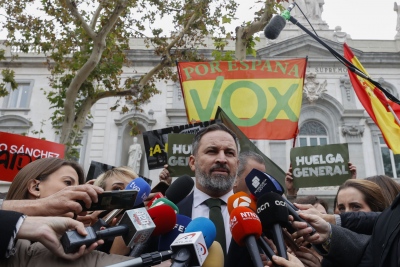 Τρομερή πίεση στην Ισπανία - Το Vox ζητά εθνικό δημοψήφισμα για τη μετανάστευση «για να πέσουν και τα τσιμέντα» με το αποτέλεσμα