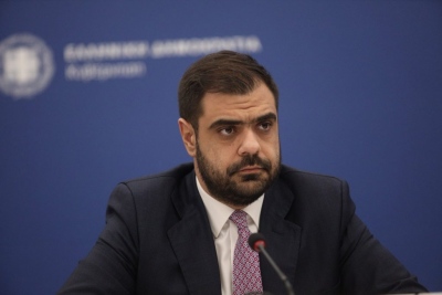 Π. Μαρινάκης: «Ναι» στη μείωση φόρων, αλλά όχι τώρα για τον ΕΦΚ στον καφέ
