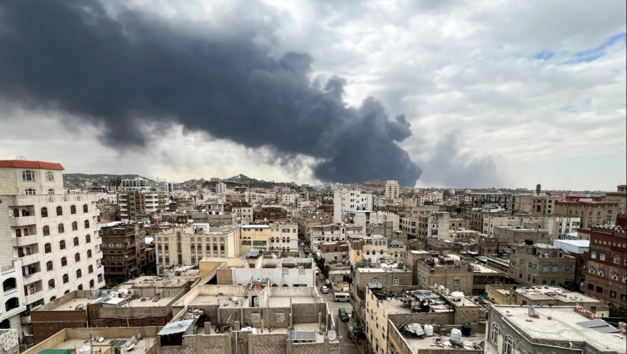 Φωτιά στη Μέση Ανατολή - Οι Houthi ορκίζονται να τιμωρήσουν σκληρά το Ισραήλ για τον βομβαρδισμό της Sanaa στην Υεμένη