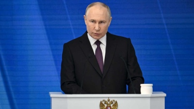 Επιμένει παραδοσιακά η Ρωσία - Putin: Στρατηγική προτεραιότητα η στήριξη των πολύτεκνων οικογενειών