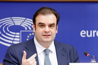Πιερρακάκης από Ευρωκοινοβούλιο: Η οικονομία της Ευρωζώνης μπορεί να αντέξει το σοκ - Η ΕΕ πρέπει να περάσει στην επίθεση