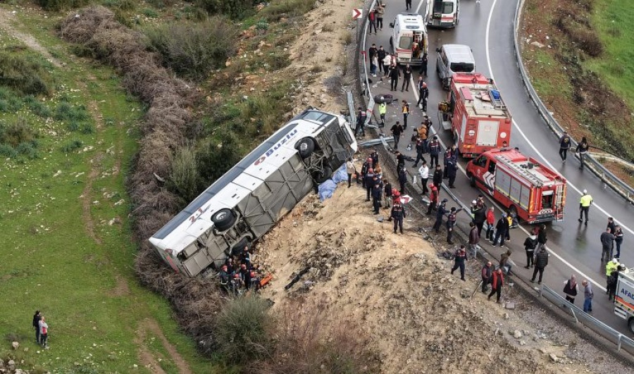 Τραγωδία στην Τουρκία - 16 νεκροί και 30 τραυματίες σε δύο τροχαία στην Αττάλεια