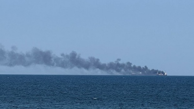 Οι Ρώσοι χτύπησαν δύο εμπορικά πλοία που μετέφεραν στρατιωτικά φορτία για τους Ουκρανούς