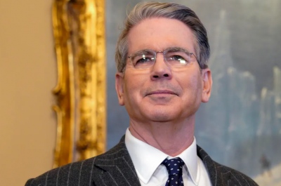 Scott Bessent: Οι ΗΠΑ κατέσχεσαν κρυπτονομίσματα του Ιράν αξίας 1 δισ. δολαρίων – Η οικονομία τους βρίσκεται στα πρόθυρα  κατάρρευσης