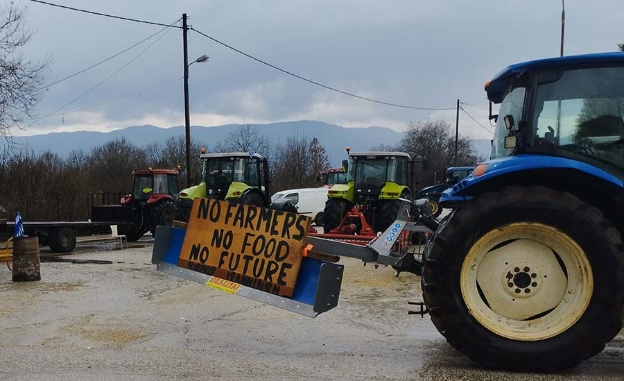 Εξαπλώνονται και στα Ιωάννινα τα μπλόκα των αγροτών: Κλείνουν το Καλπάκι την Κυριακή