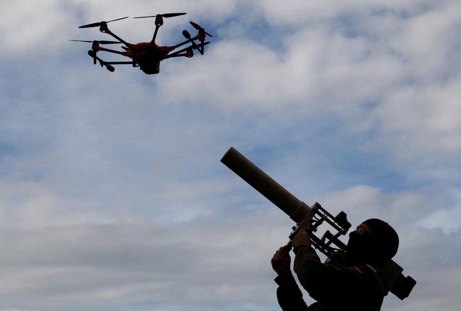 Το «τείχος των drones» - EE και ΝΑΤΟ ετοιμάζουν πολυβόλα, λέιζερ και Patriot