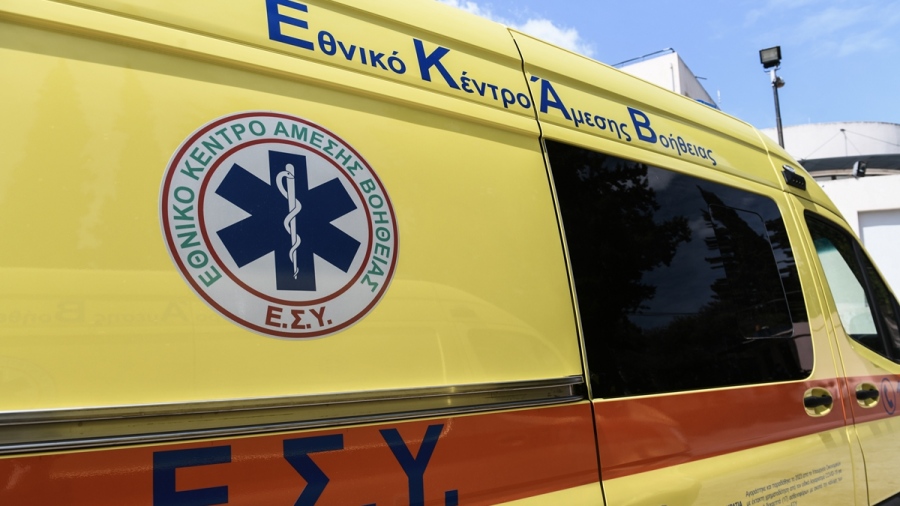 Λεωφορείο συγκρούστηκε με τρόλεϊ στο κέντρο της Αθήνας - Τέσσερις ελαφρά τραυματίες