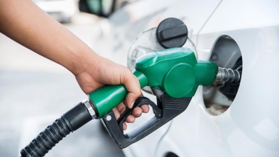 Σε τροχιά αποκλιμάκωσης οι τιμές των καυσίμων - Υποχωρούν βενζίνη και ντίζελ