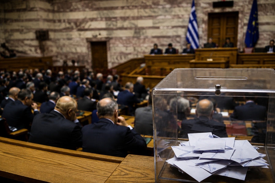 Τρέμουν τις... κάλπες - Οι βουλευτές της ΝΔ αγωνιούν για την πολιτική τους επιβίωση, πάνω από 50 μένουν εκτός Βουλής