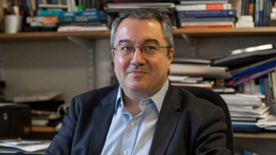Μόσιαλος για κορωνοϊό: Δεν πρέπει να ανησυχούμε πολύ για τις εξελίξεις στην Κίνα - Τεράστιο λάθος η πολιτική «μηδενικών κρουσμάτων»