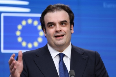 Ο Πιερρακάκης… έσωσε την γαλάζια Κ.Ο. – Αντί για γκρίνια, όλοι πανηγύριζαν για τη νίκη στην ηγεσία του Eurogroup