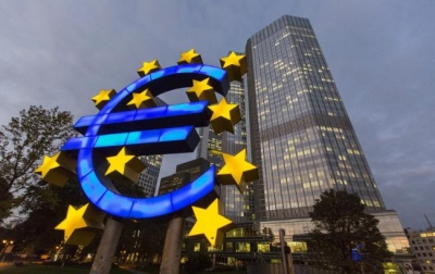 Δίχτυ ασφαλείας στο ευρώ από την ΕΚΤ - Νέα γραμμή ρευστότητας 50 δισ. για κεντρικές τράπεζες εκτός Ευρωζώνης